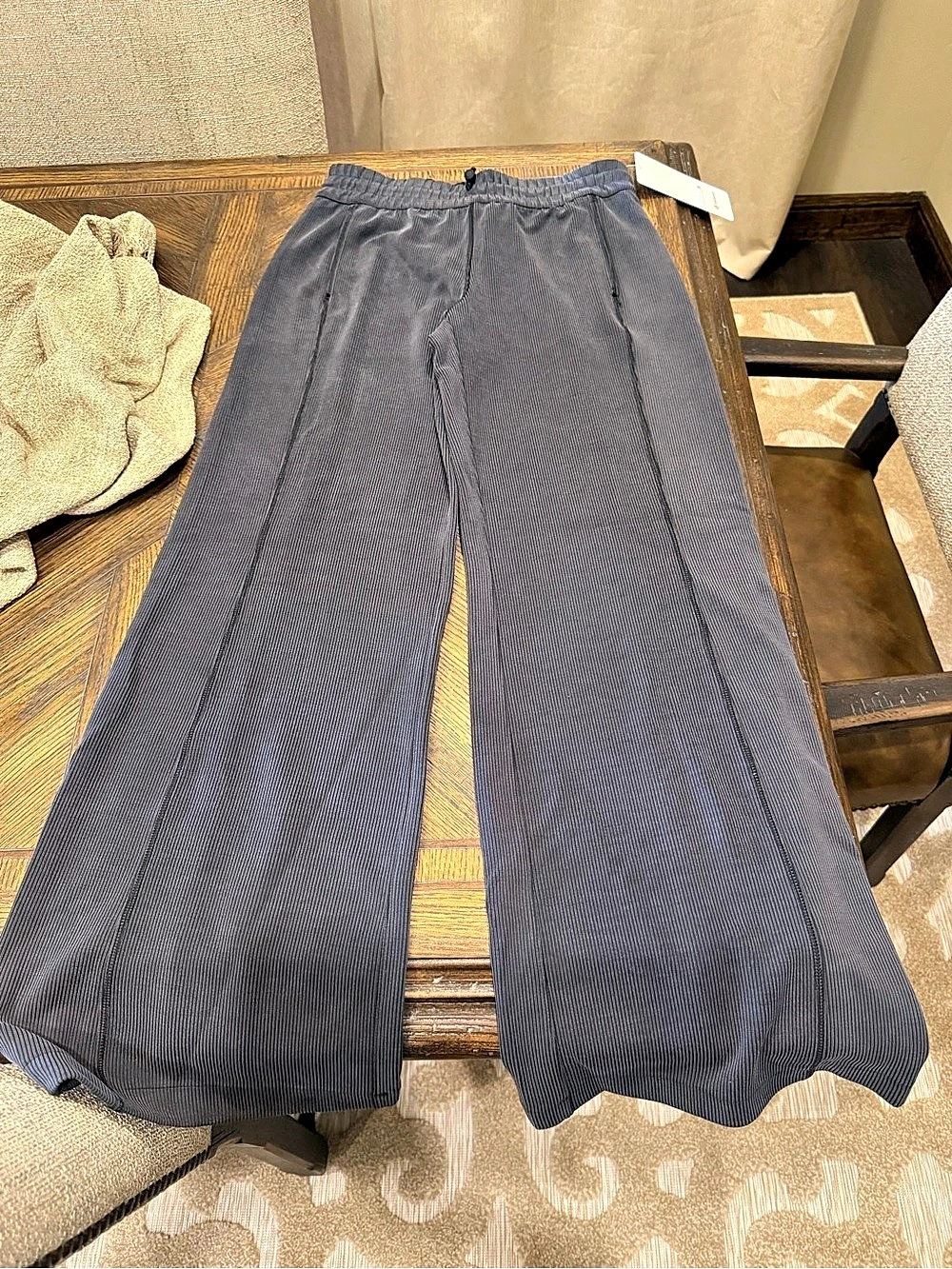 Lululemon Ribbed Softstreme MR Pant 32" Wide Leg Pants Gray Medium